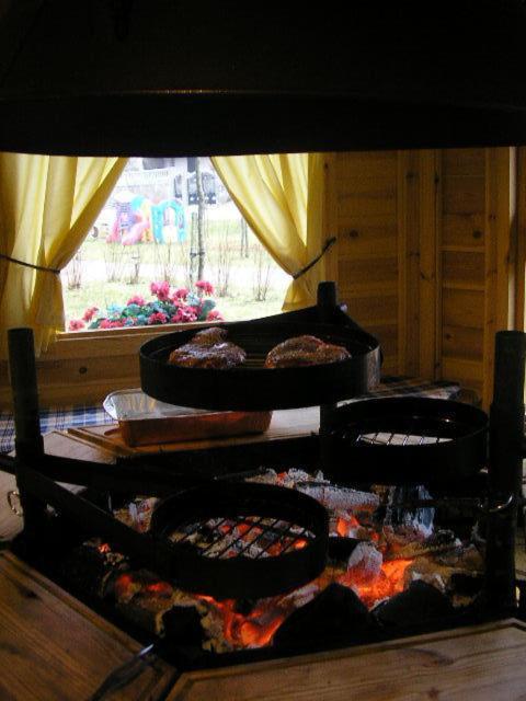 Hotel Les Roulottes de Maufront à Ouagne Extérieur photo